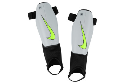 Dětské fotbalové chrániče Nike Charge